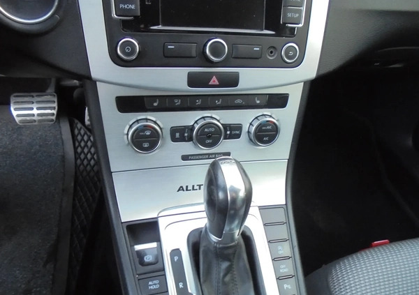 Volkswagen Passat cena 42200 przebieg: 289000, rok produkcji 2014 z Mogilno małe 667